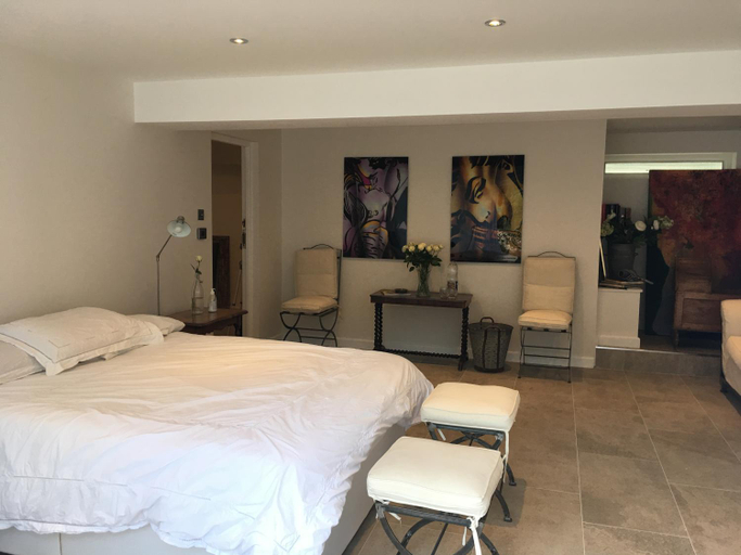 Others 4, Private luxury retreat, Essex
