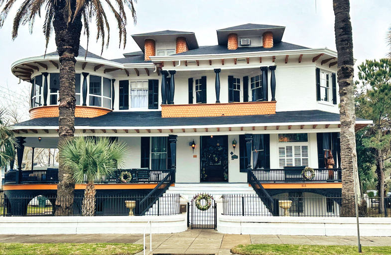Exterior & Views 1, The Mansion on 17th, Galveston