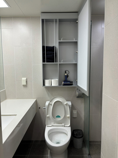 Bathroom 5, The Hide City, Jeju