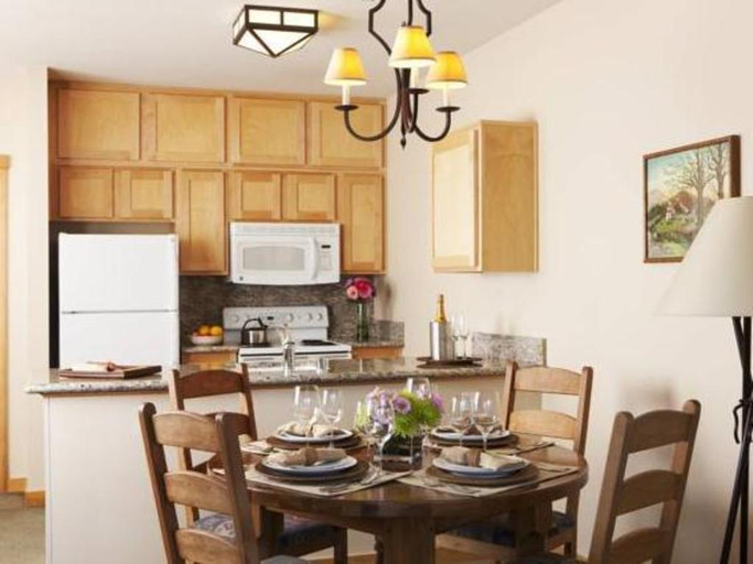 Dining Room 4