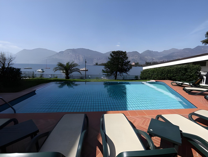 Others 2, Residence Sporting, Verona