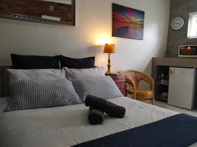 Bedroom 2, old Limonite GuestHouse, City of Tshwane