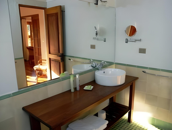 Bathroom 3, Hotel Terravina, Colchagua