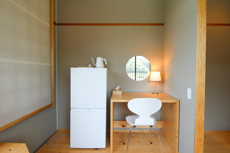 Bathroom 3, Kazeto, Ōda