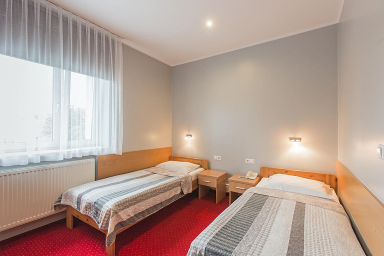 Bedroom 3, HOTEL LABEDY i Hostel Labedy, Gliwice