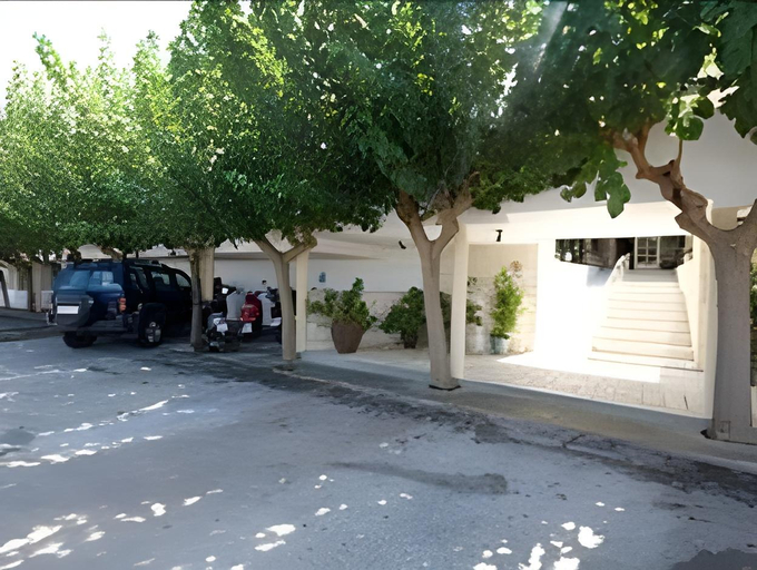 Others 4, Nikos Hotel, Faistos