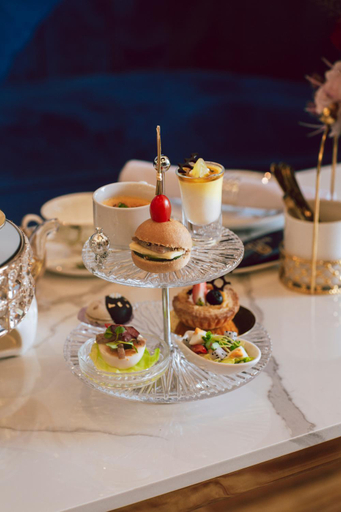 Food & Drinks 18
