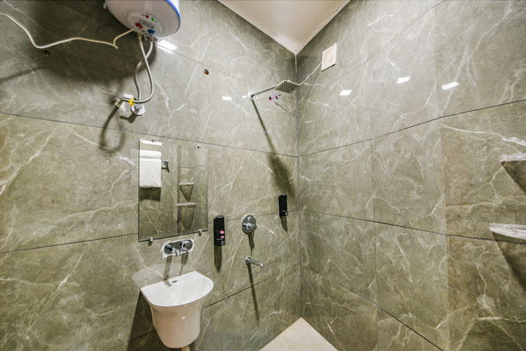 Bathroom 4, Fabhotel Alpine Tree, Amritsar
