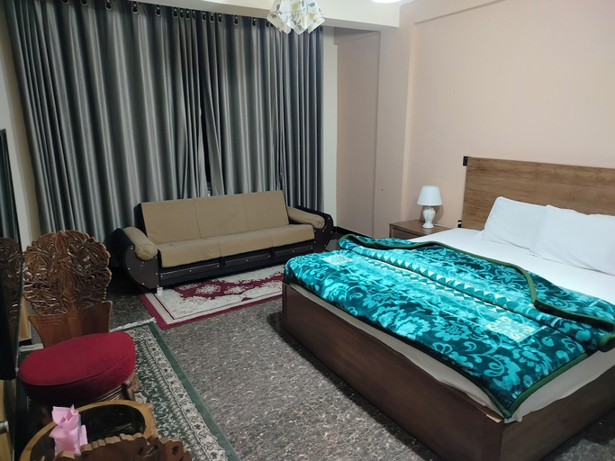 Bedroom 2, Hotel Copacabana, Hazara