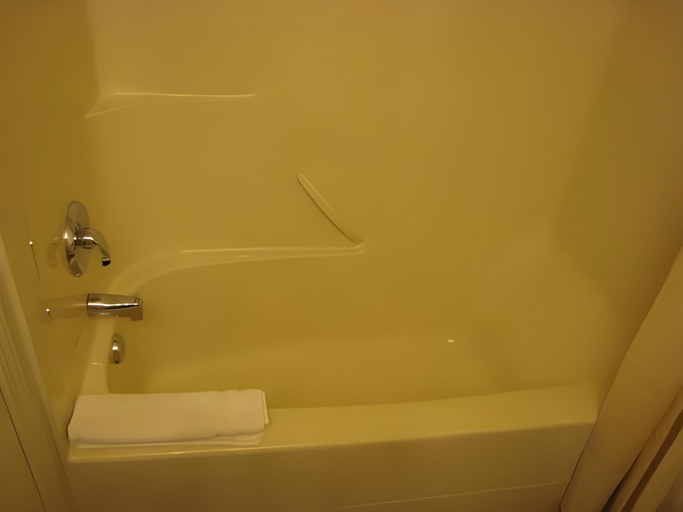 Bathroom 4, Cariboo Lodge, Thompson-Nicola
