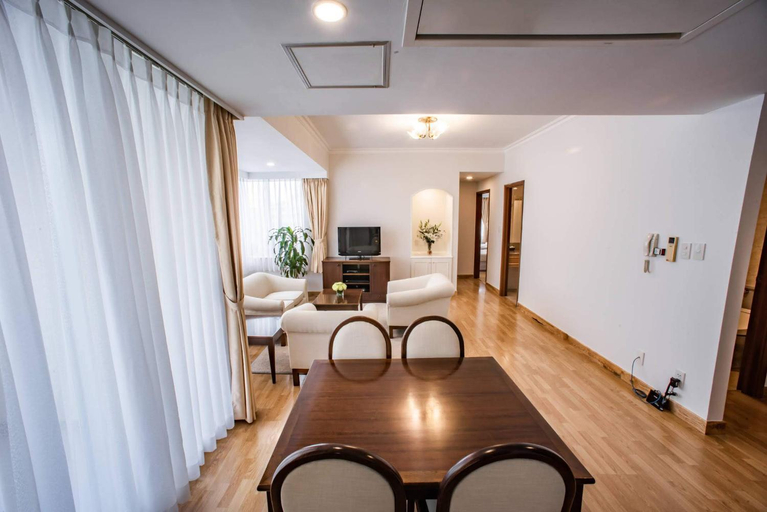 Dining Room 9