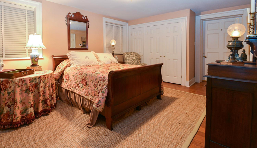 Bedroom 12