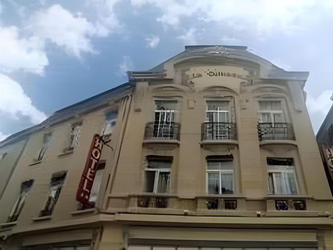 Exterior & Views