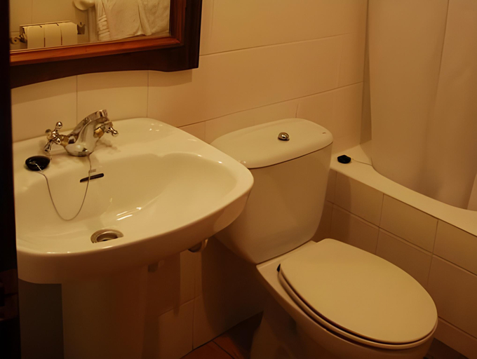 Bathroom 5, Hotel Casa Frauca, Huesca