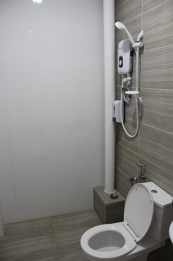 Bathroom 4, Hotel Decentraland Kuala Terengganu, Kuala Terengganu