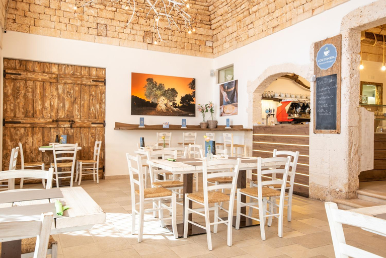 Food & Drinks, Trulli Soave, Bari