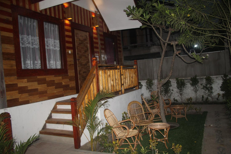 Exterior 6