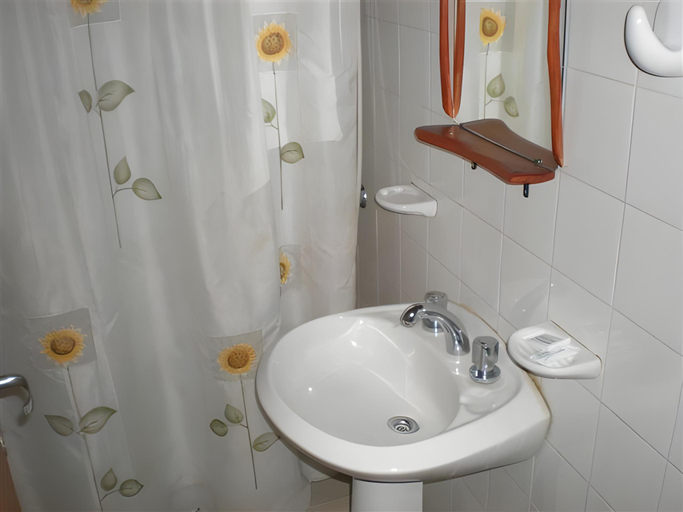 Bathroom 2, Cabanas Tunquelen, Bariloche