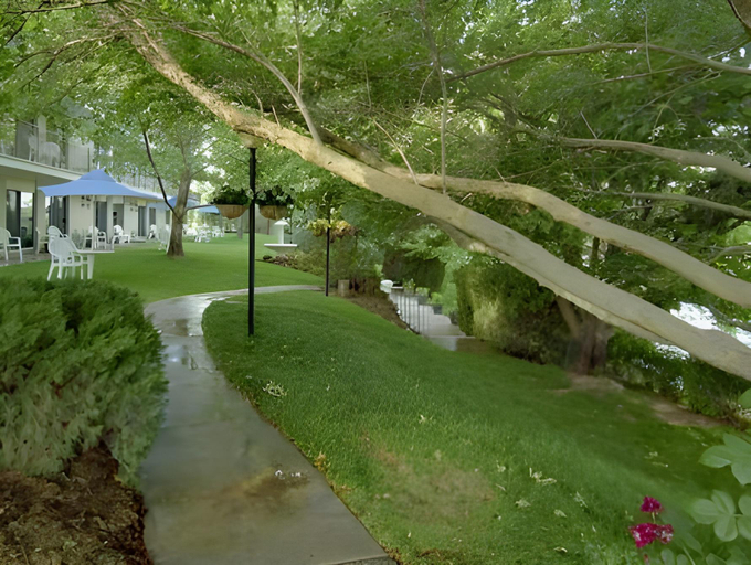 Others 5, River Terrace Green River, Grand