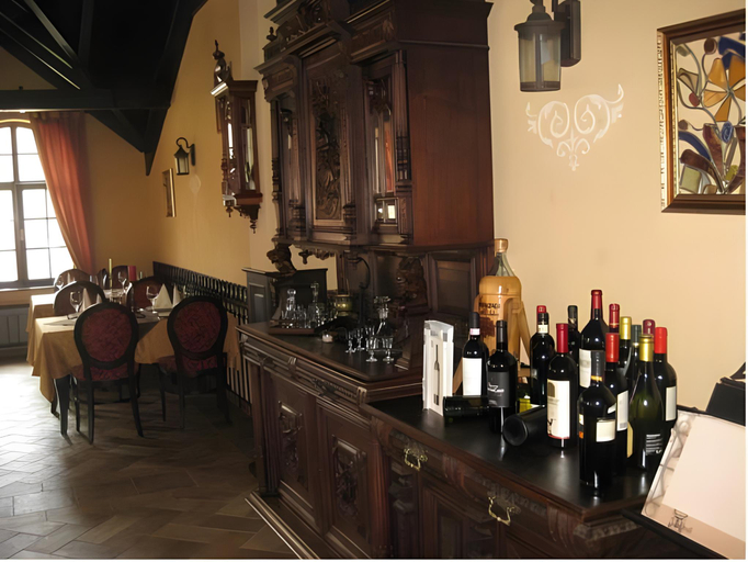 Food & Drinks 5, Hotel Turnul, Moieciu De Jos