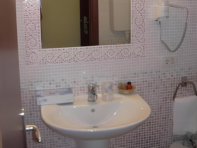Bathroom 3, Hotel Garni Bartabel, Brescia