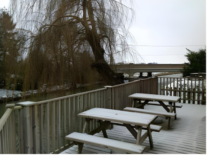Others 5, The Three Pickerels, Cambridgeshire