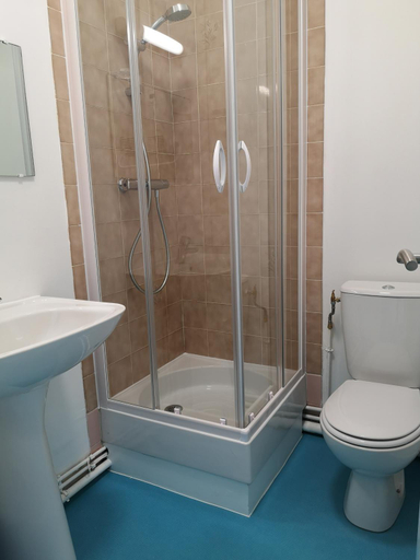 Bathroom 2, AUBERGE DE JEUNESSE D'ORLEANS, Loiret