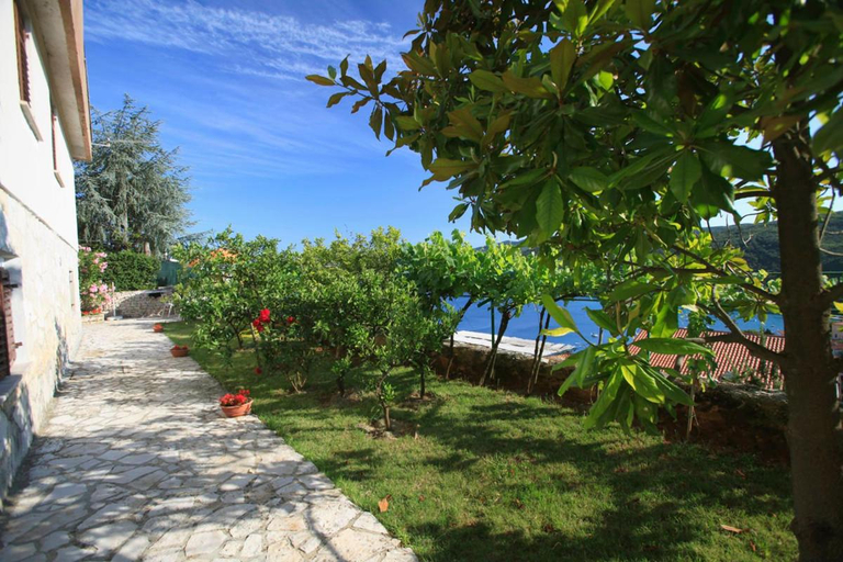 Others 2, Apartments Lina 2023, Labin