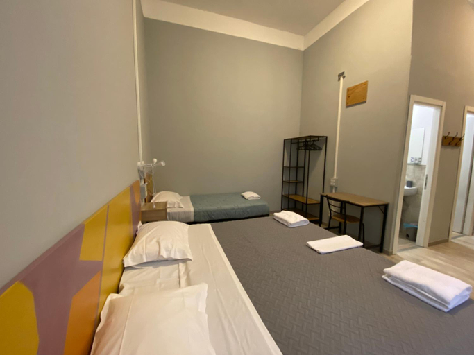 Others 2, Eureka Rooms, Roma