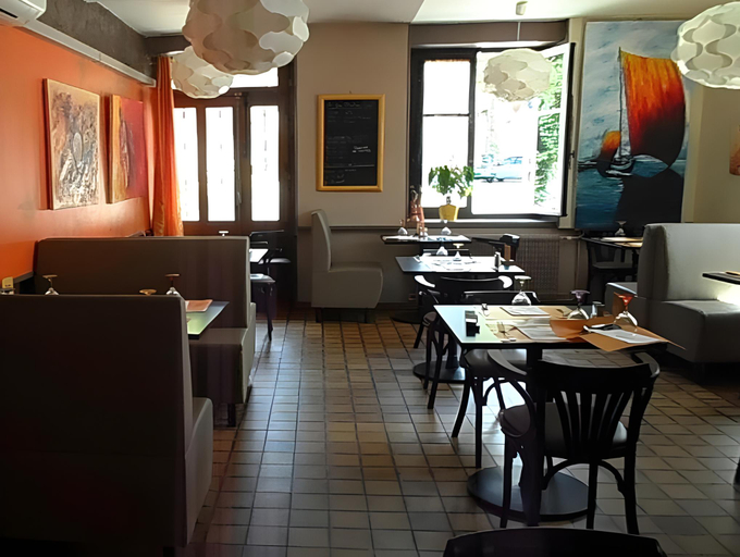 Food & Drinks 5, Hotel de la Place, Ain