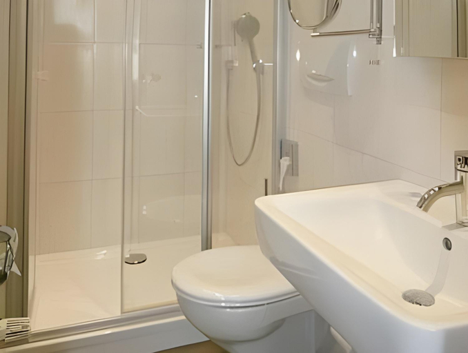 Bathroom 5, Tourist Hotel Boehm, Berchtesgadener Land