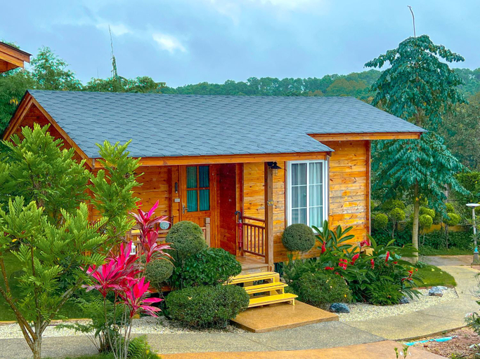 Exterior 11