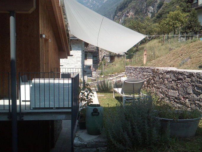 Others 4, merian, Sondrio