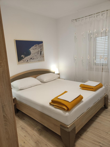 2, Apartments Katica, Novalja