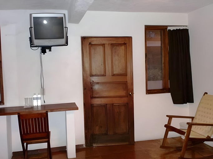 Others 5, Hotel el Arco, Valle de Bravo