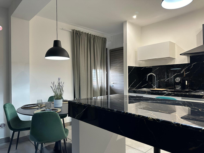 Others 4, Amour Ici Boutique Apartments in centro, Catania