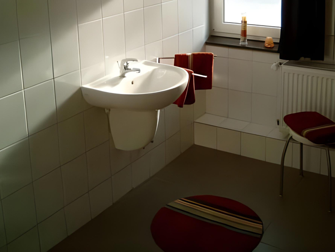 Bathroom 3, Hotel Ehlers, Heidekreis