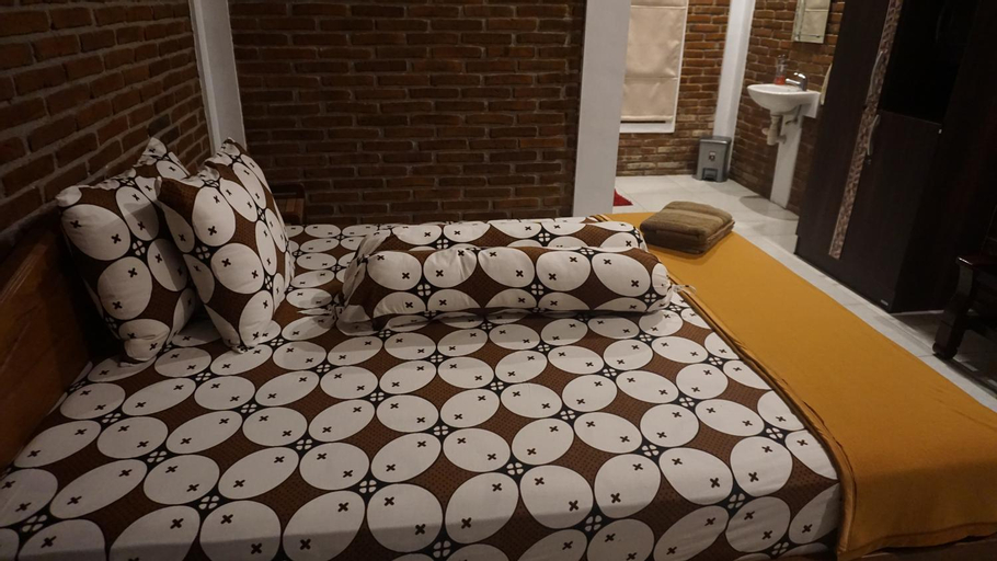 Bedroom 13