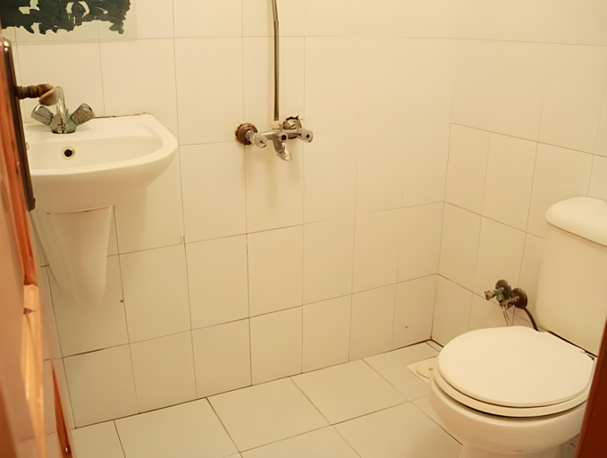 Bathroom 3, Club Red Dahab Motel, Sant Katrin