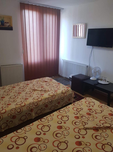 Others 2, Casa Stela, Tomesti