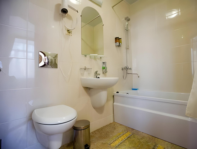 Bathroom 2, AMAKS Staraya Russa Resort, Starorusskiy rayon