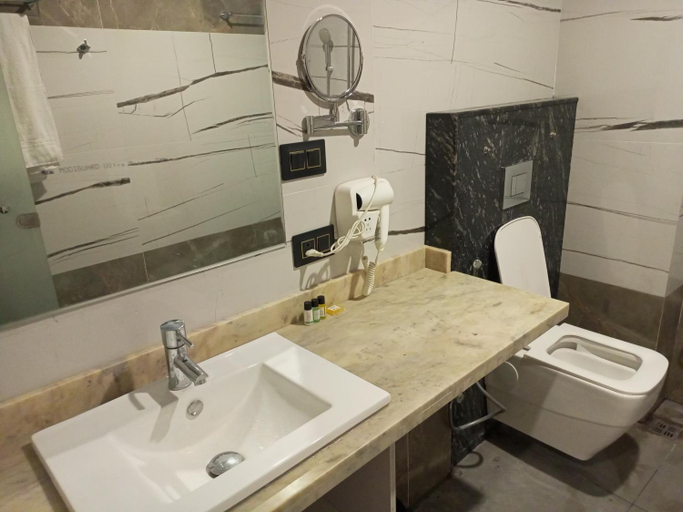 Bathroom 4, The Jamun Tree Muzaffarpur, Muzaffarpur