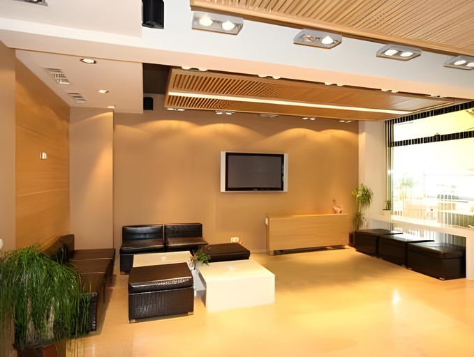 Public Area 3, Silver Hotel, Stolichna