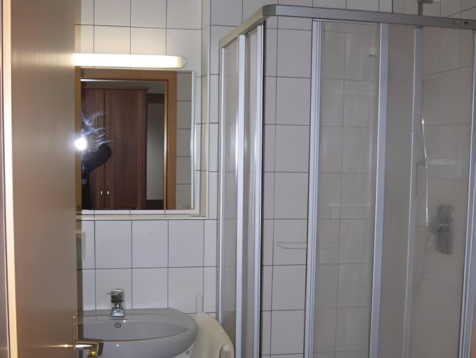 Bathroom 3, Sontheimer Wirtshv§usle, Heidenheim
