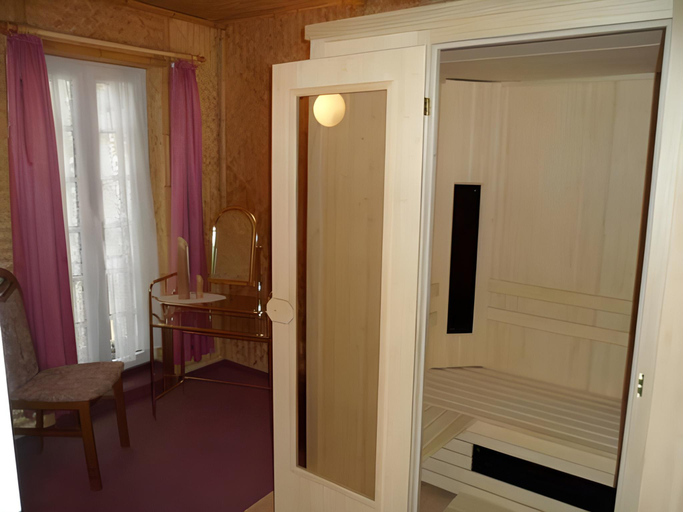 Bedroom 2, Traditions - Hotel "Zur Tanne", Harz