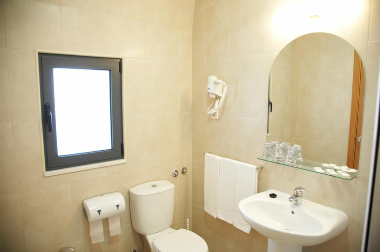 Bathroom 2, Solar de Alqueva, Reguengos de Monsaraz
