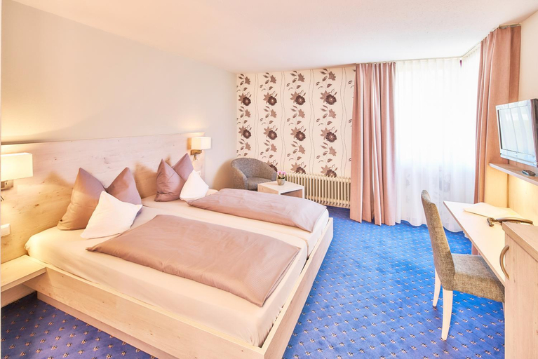 Bedroom 3, Hotel Restaurant Kerzenstuble, Böblingen