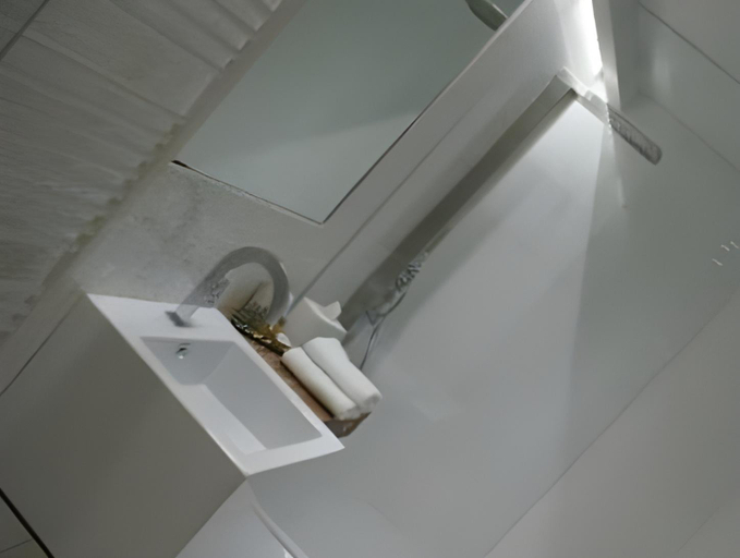 Bathroom 4, HasHotel, Limburg