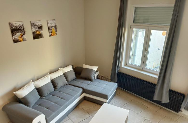 Others 5, Station 173 A Bruxelles-Charleroi-airport, Hainaut