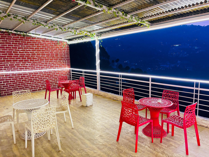 Food & Drinks, Red Stone Kasauli, Solan